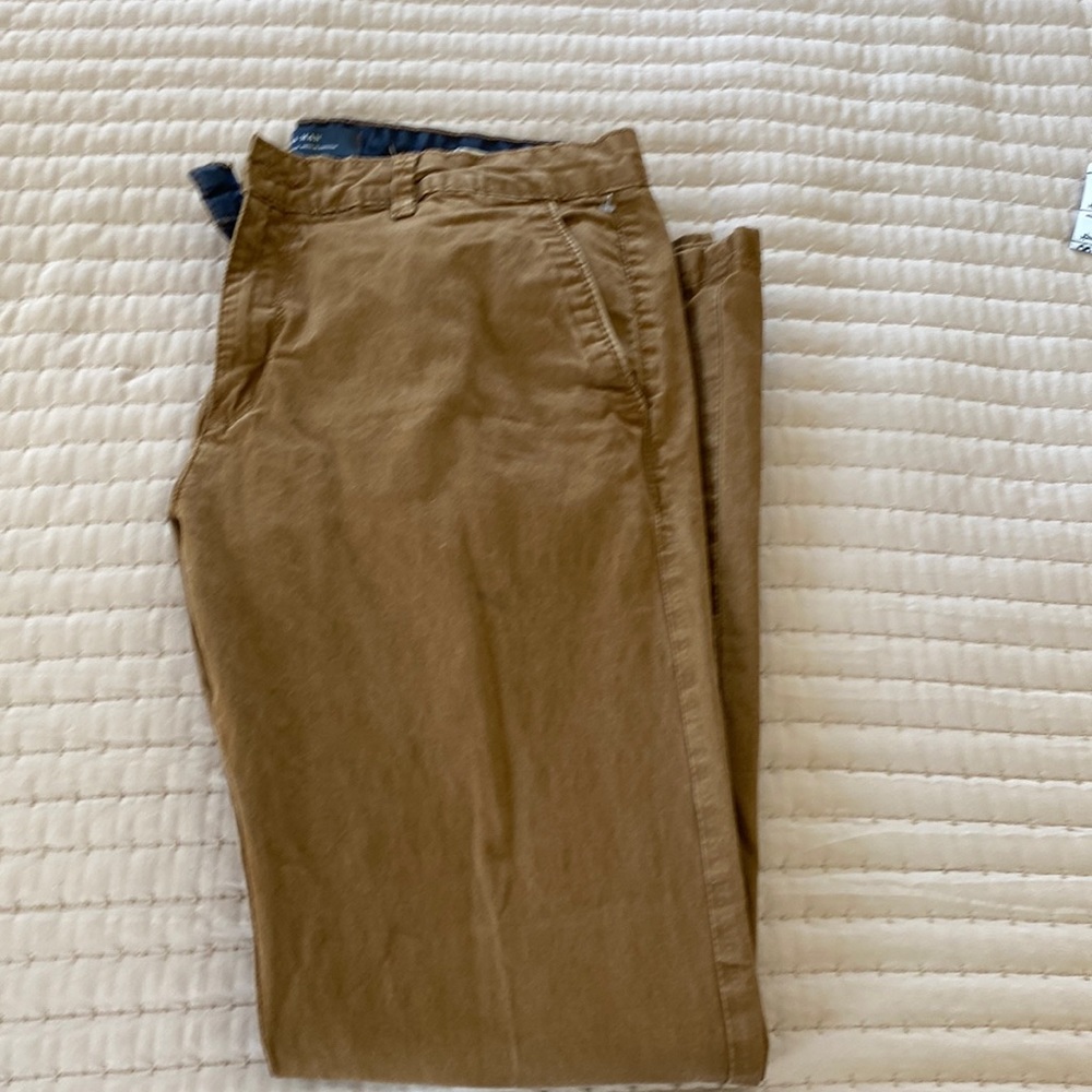 Zara men’s travel pants tan